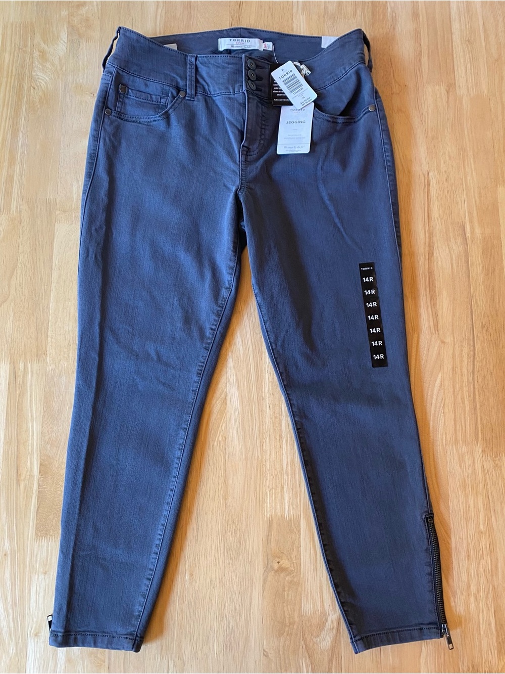 torrid Stiletto Jegging Skinny Jean Gray Size 14 Regular NWT